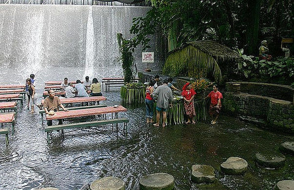 Wasserfall Restaurants